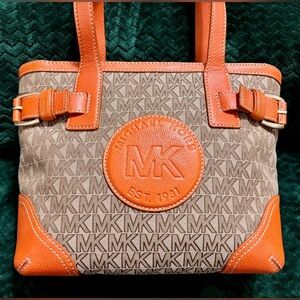 🧡 MICHAEL Michael Kors Millbrook Medium Tote in Beige/Ebony/Orange